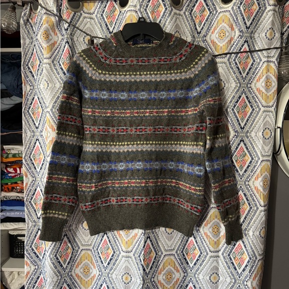 LambsWool Fair Isle Sweater - Picture 1 of 10